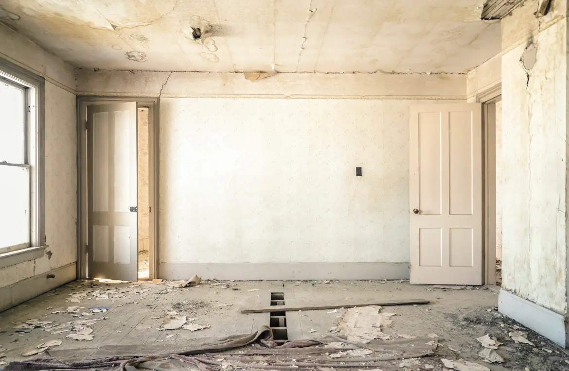 Waste disposal crew managing a cleanout project in Taylor Lake Village